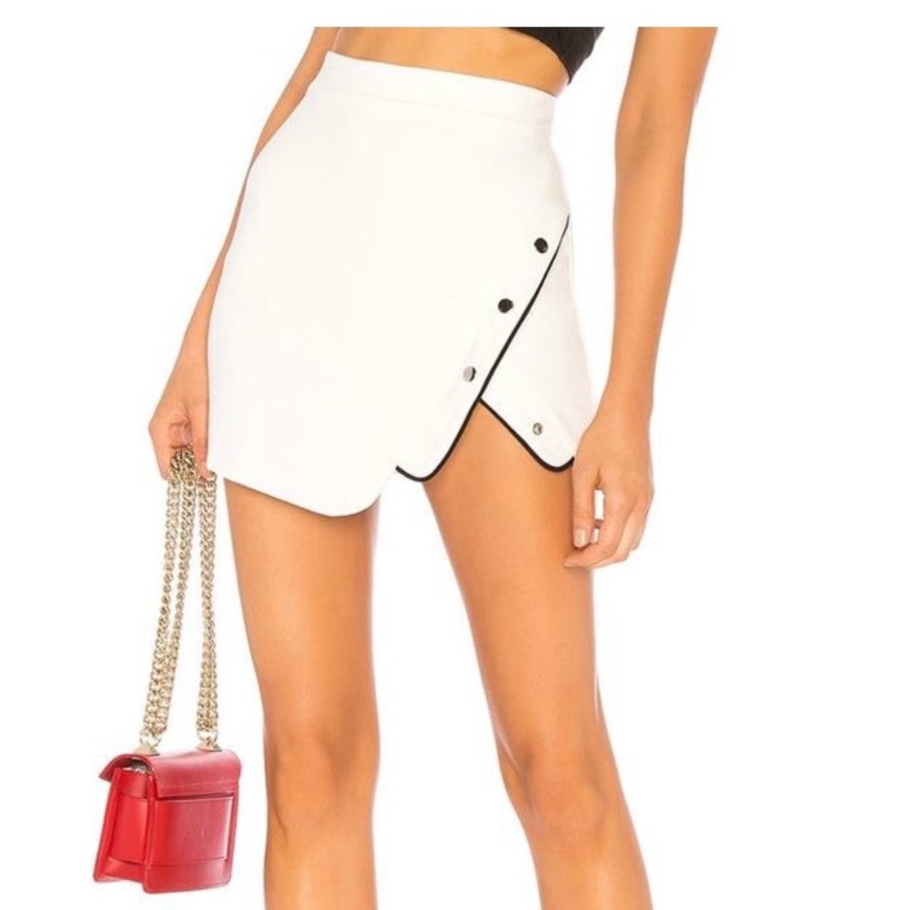 H:Ours Milla White Surplice Front Skirt